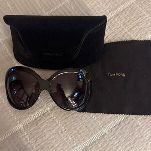 Tom Ford Elegant Black Sunglasses